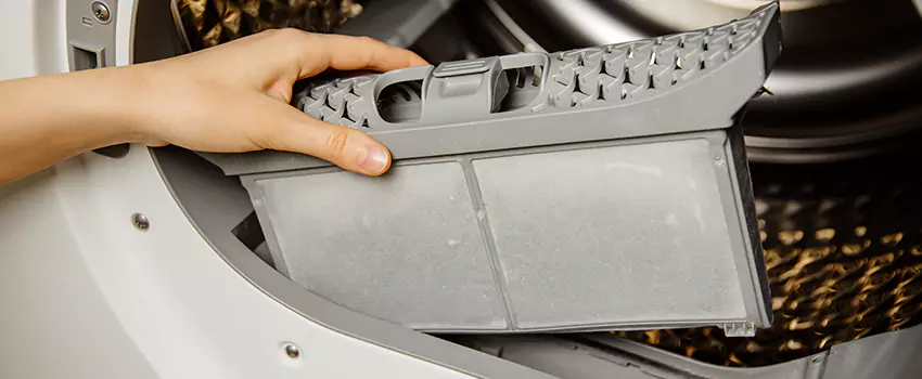 Signs Of A Clogged Dryer Lint Trap in Farmers Branch, Texas